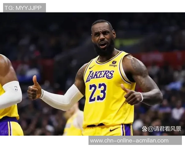 詹姆斯创历史新纪录成首位四万分一万板一万助球员